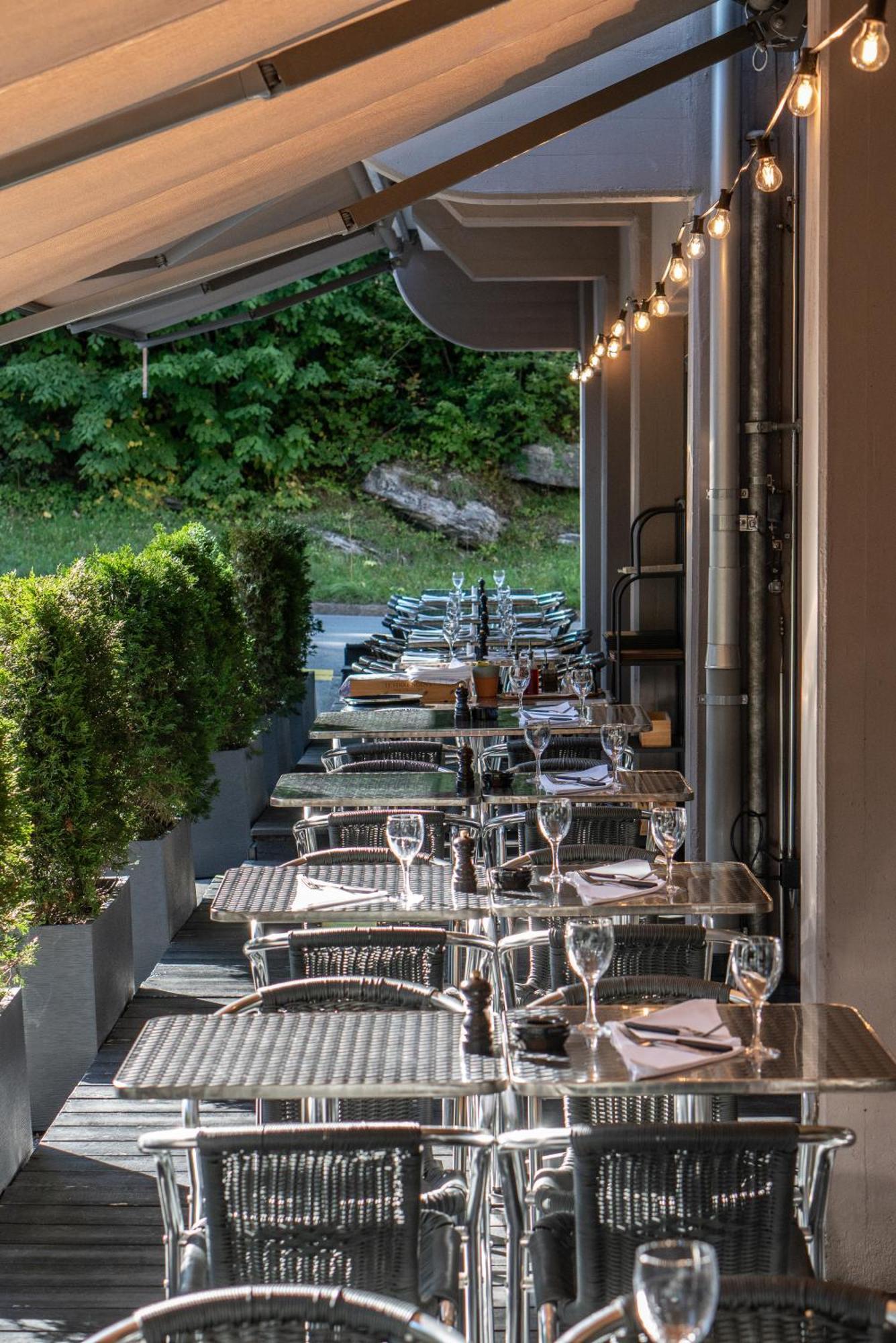 فيلمز Studio Im Hotel Des Alpes المظهر الخارجي الصورة