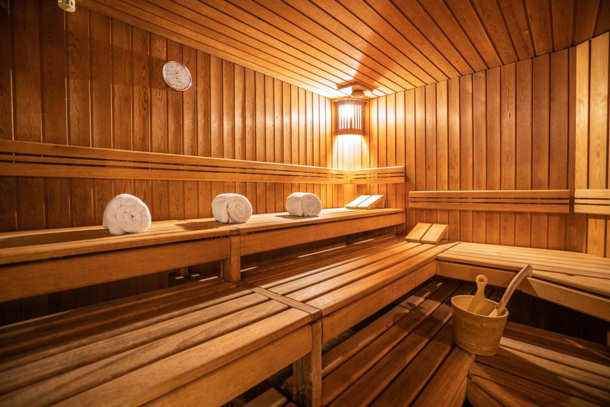 فيلمز Studio Im Hotel Des Alpes المظهر الخارجي الصورة